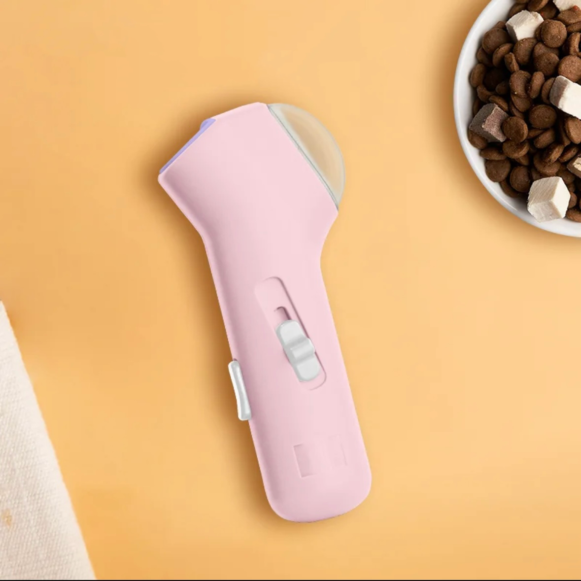 Pet Treat Launcher Cat & Dog Food Catapult Toy